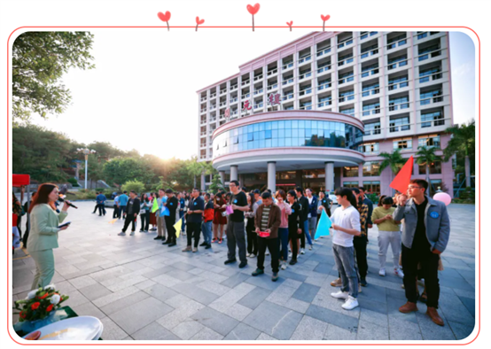 PlayAceÖ±ÓªµÚÒ»Æ·ÅÆÌìÉúÓ®¼ÒÒ»ÆðÙÉÐÐ