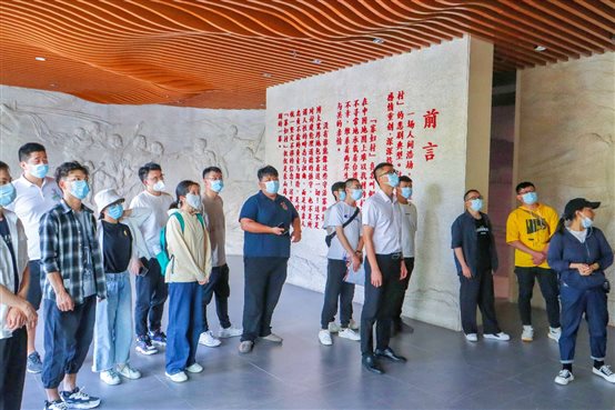 PlayAceÖ±ÓªµÚÒ»Æ·ÅÆÌìÉúÓ®¼ÒÒ»ÆðÙÉÐÐ