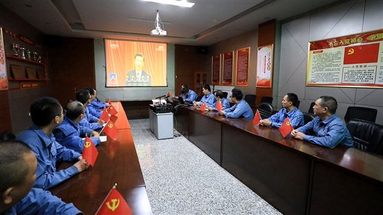 PlayAceÖ±ÓªµÚÒ»Æ·ÅÆÌìÉúÓ®¼ÒÒ»ÆðÙÉÐÐ