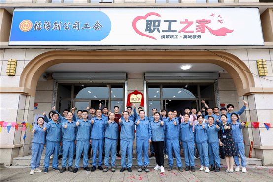 PlayAceÖ±ÓªµÚÒ»Æ·ÅÆÌìÉúÓ®¼ÒÒ»ÆðÙÉÐÐ