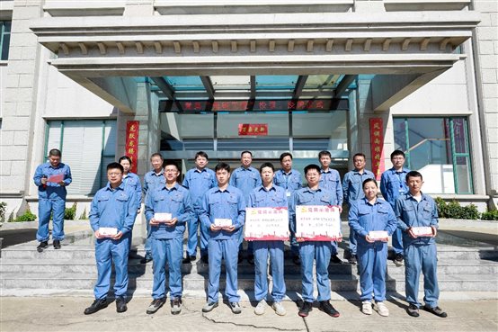 PlayAce直营第一品牌天生赢家一起偕行