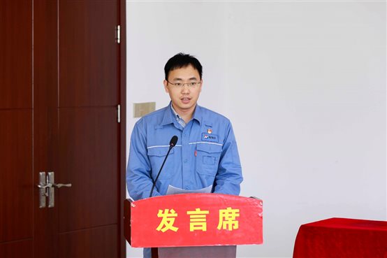 PlayAceÖ±ÓªµÚÒ»Æ·ÅÆÌìÉúÓ®¼ÒÒ»ÆðÙÉÐÐ