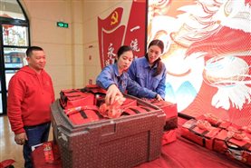 PlayAceÖ±ÓªµÚÒ»Æ·ÅÆÌìÉúÓ®¼ÒÒ»ÆðÙÉÐÐ