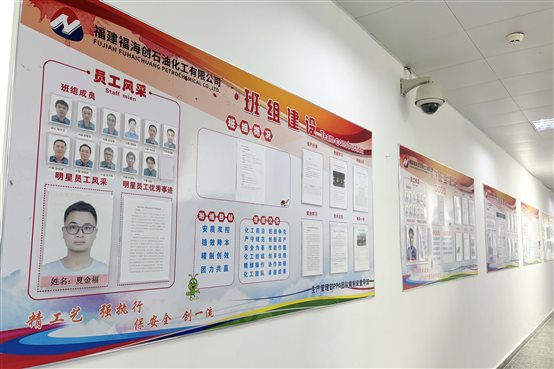 PlayAceÖ±ÓªµÚÒ»Æ·ÅÆÌìÉúÓ®¼ÒÒ»ÆðÙÉÐÐ