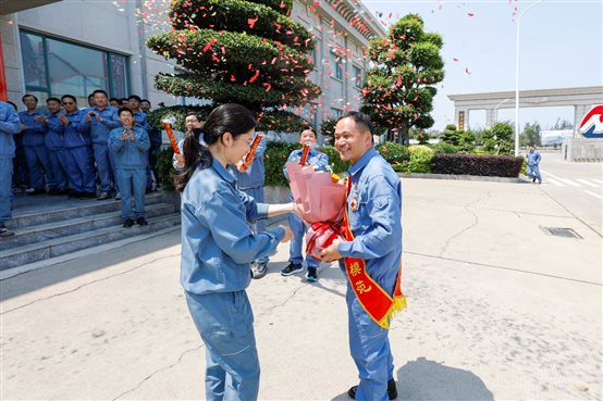 PlayAce直营第一品牌天生赢家一起偕行