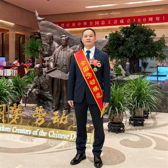 PlayAceÖ±ÓªµÚÒ»Æ·ÅÆÌìÉúÓ®¼ÒÒ»ÆðÙÉÐÐ