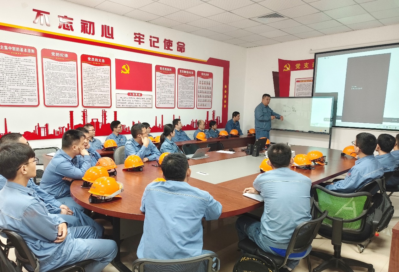 PlayAceÖ±ÓªµÚÒ»Æ·ÅÆÌìÉúÓ®¼ÒÒ»ÆðÙÉÐÐ