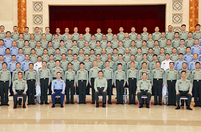 5��22����24�գ������������й���������ǡ�������ϯ�������ί��ϯϰ��ƽ��ɽ�����졣����������������23�����磬����������ϰ��ƽ�ڼ������ȽӼ�פ���ϲ�����У�����򵼸ɲ�����������������������������ί��פ���ϲ���ȫ��ٱ�������ֿ�ʺ򡣡�����������