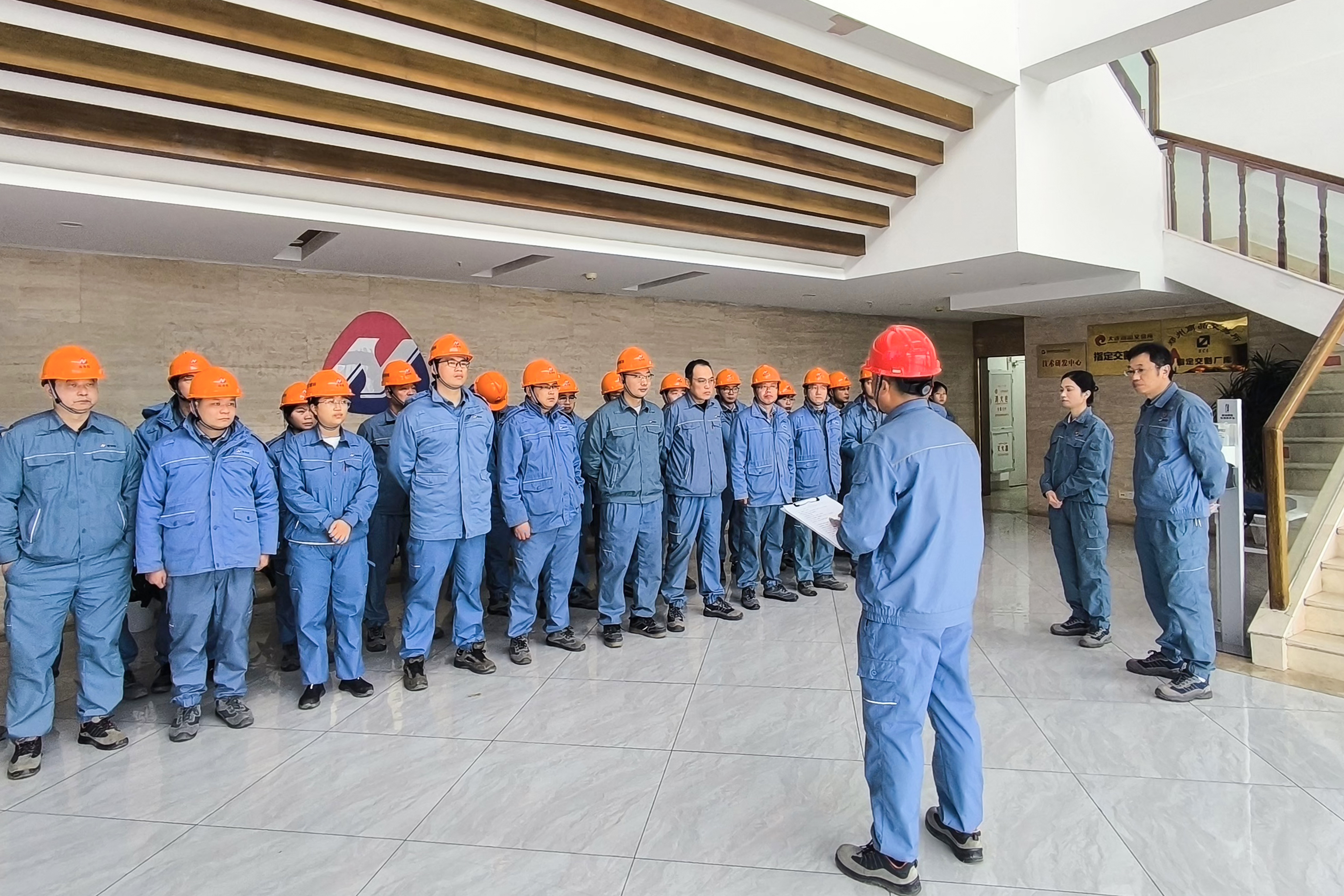 PlayAceÖ±ÓªµÚÒ»Æ·ÅÆÌìÉúÓ®¼ÒÒ»ÆðÙÉÐÐ