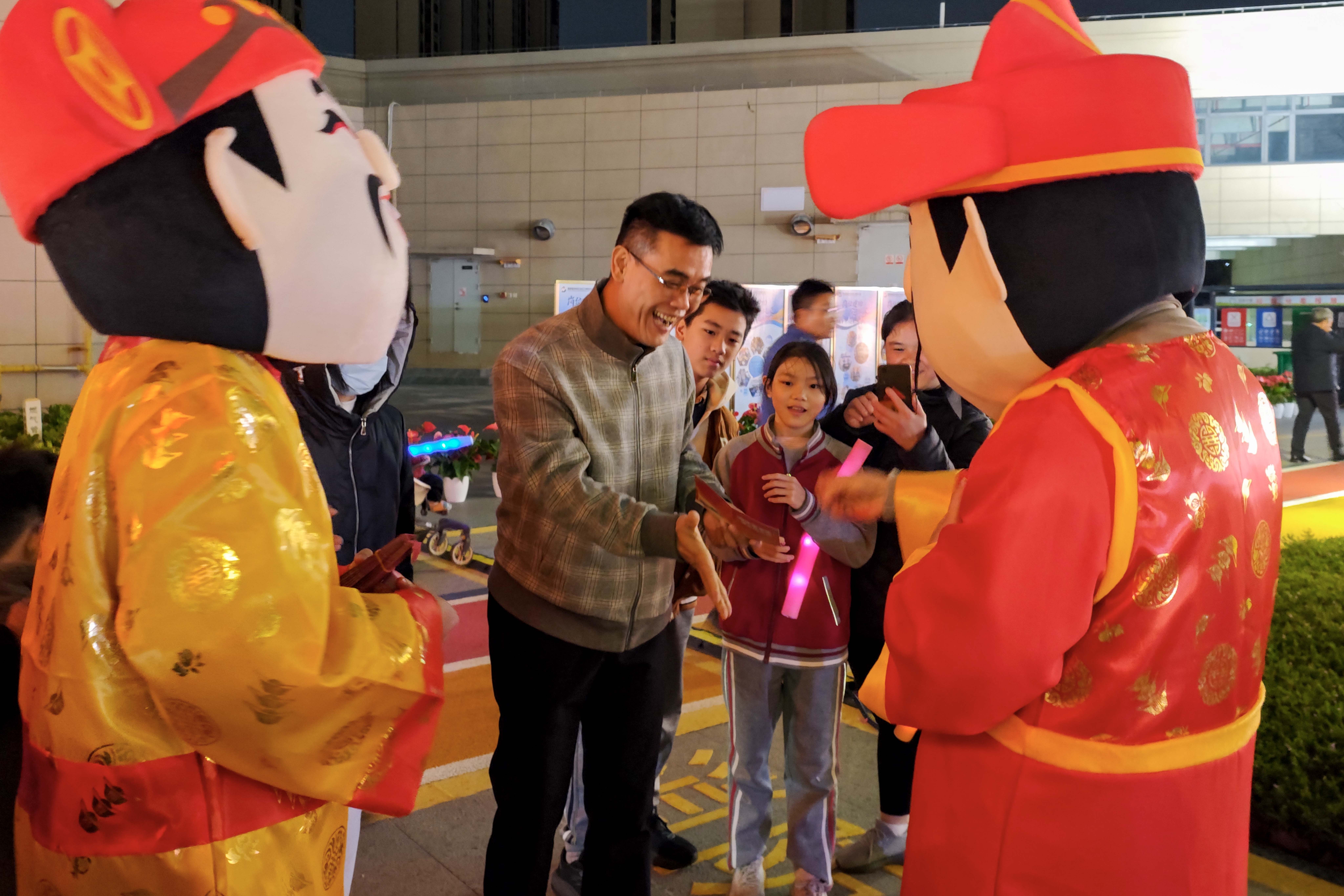 PlayAceÖ±ÓªµÚÒ»Æ·ÅÆÌìÉúÓ®¼ÒÒ»ÆðÙÉÐÐ